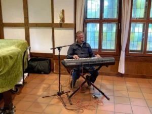 Oliver am Keyboard